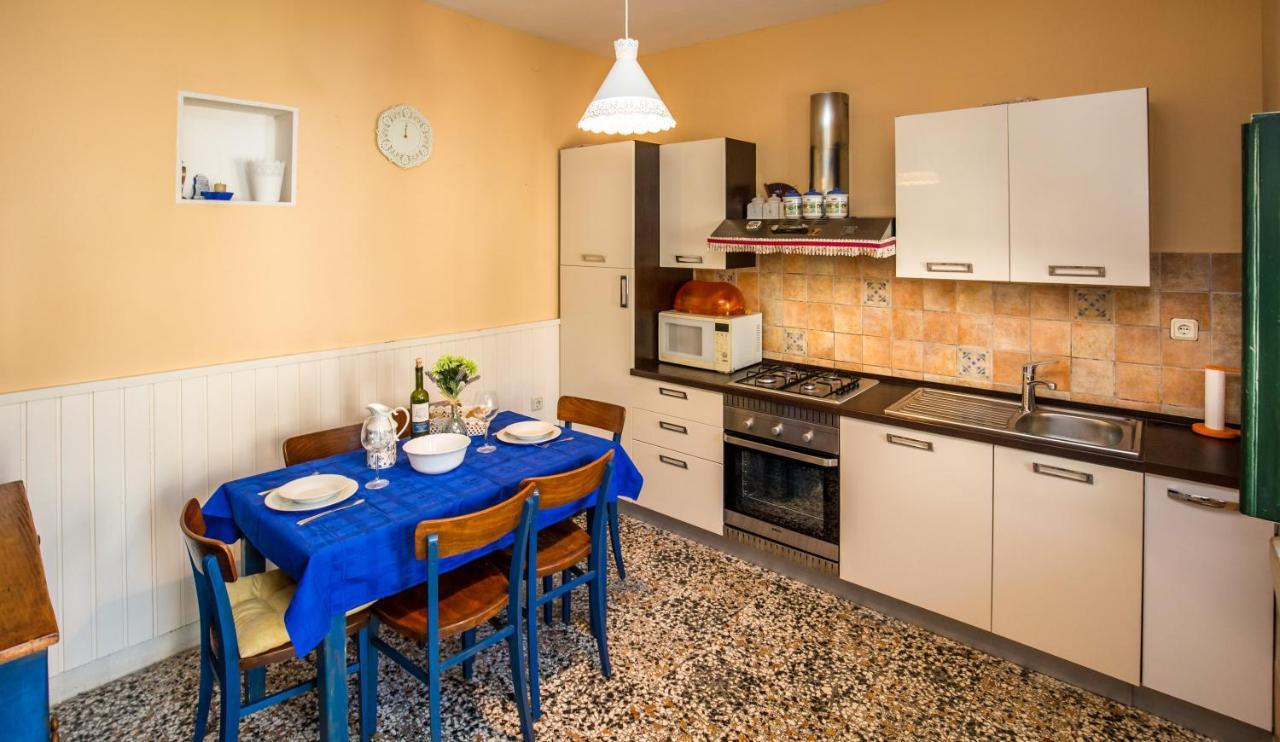 Visilo Stone House Villa Pucisca Exterior photo